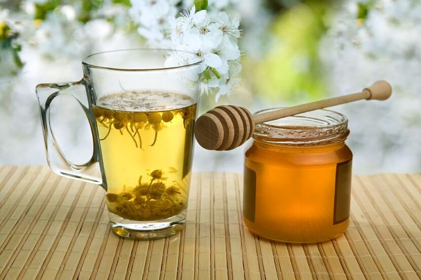 herbal tea with honey against parasites